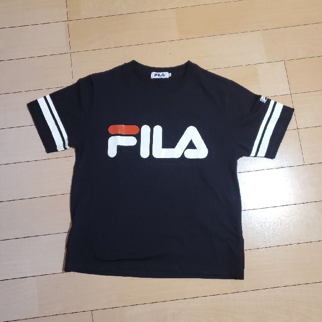 FILA(フィラ)のFILA　黒Tシャツ レディースのトップス(Tシャツ(半袖/袖なし))の商品写真