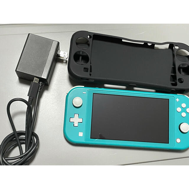 ニンテンドーSwitchライトターコイズ☆ほぼ新品に近いです☆