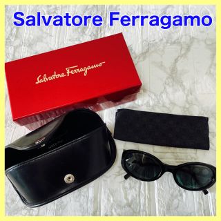 サルヴァトーレフェラガモ(Salvatore Ferragamo)のサルヴァトーレ フェラガモ　レディース　サングラス　ガンチーニ　ラインストーン(サングラス/メガネ)