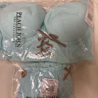 ピーチジョン(PEACH JOHN)の新品　PJ ピーチジョン　ビスチェブラ　上下Sセット(ブラ&ショーツセット)