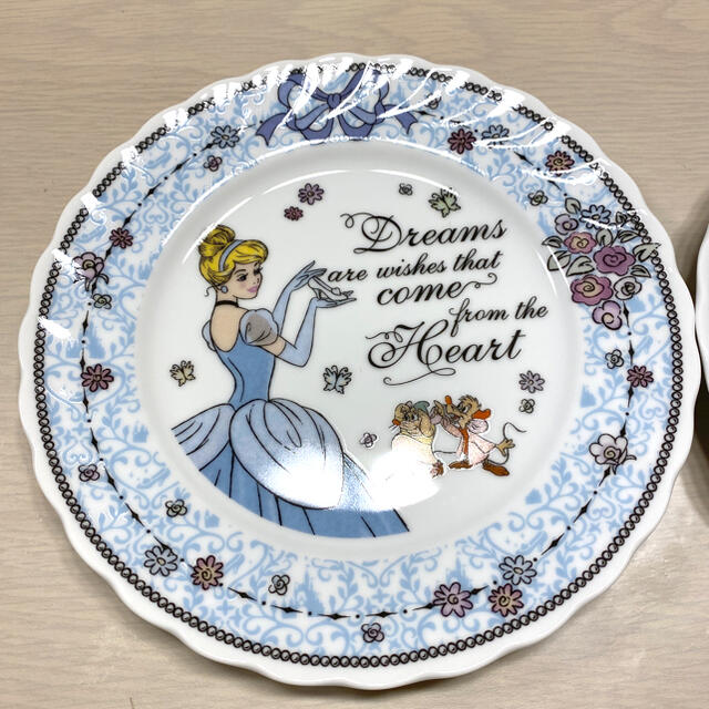 Disney ディズニーリゾートお皿 シンデレラ2枚セット 新品未使用 の通販 By Cherry S Shop ディズニーならラクマ