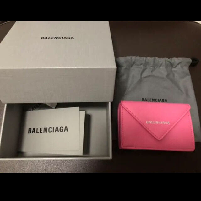 Balenciaga(バレンシアガ)の※最終値下げ※バレンシアガ　ペーパーミニウォレット　財布 レディースのファッション小物(財布)の商品写真