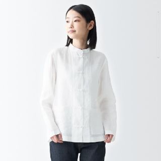 ムジルシリョウヒン(MUJI (無印良品))の【新品】無印良品　フレンチリネン洗いざらし　結び釦シャツ(シャツ/ブラウス(長袖/七分))