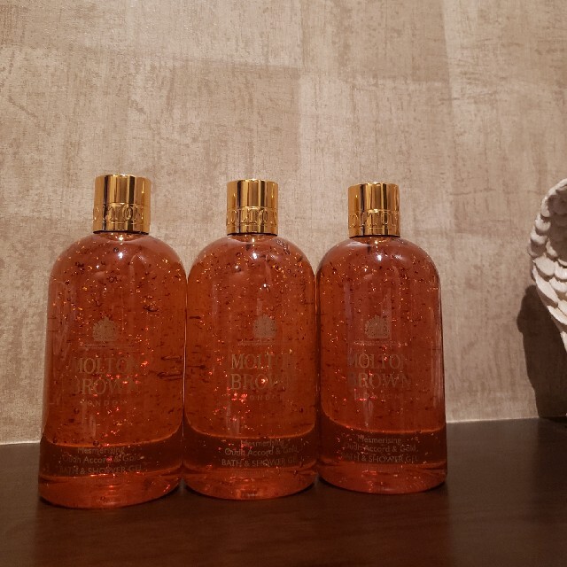 MOLTON BROWN(モルトンブラウン)のOudh Accord & Gold コスメ/美容のボディケア(ボディソープ/石鹸)の商品写真