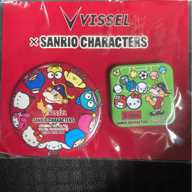 サンリオ(サンリオ)のヴィッセル×sanriocharacter缶バッジセット エンタメ/ホビーのアニメグッズ(バッジ/ピンバッジ)の商品写真
