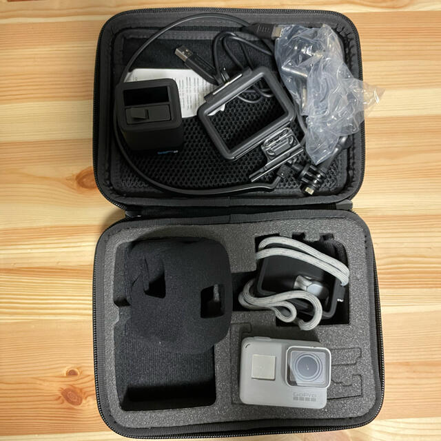 GoPro(ゴープロ)のGoPro HERO7 Black Limited Edition White スマホ/家電/カメラのカメラ(コンパクトデジタルカメラ)の商品写真