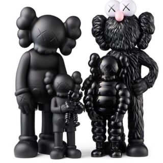 メディコムトイ(MEDICOM TOY)のKAWS FAMILY BLACK(キャラクターグッズ)