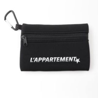 アパルトモンドゥーズィエムクラス(L'Appartement DEUXIEME CLASSE)のL'AppartementFoam Pouch W/Carabiner(ポーチ)