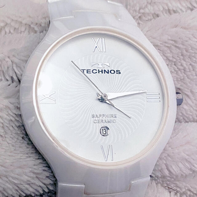 TECHNOS(テクノス)の美品！TECHNOS ホワイト　白 腕時計　セラミック　多面カットフェイス レディースのファッション小物(腕時計)の商品写真