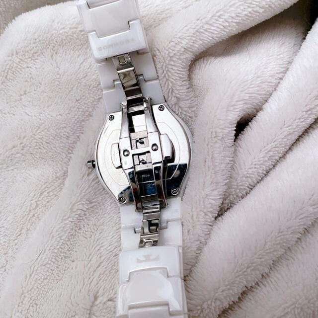 TECHNOS - 美品!TECHNOS ホワイト 白 腕時計 セラミック 多面 TECHNOS - 美品!TECHNOS ホワイト 白 腕時計 セラミック 多面