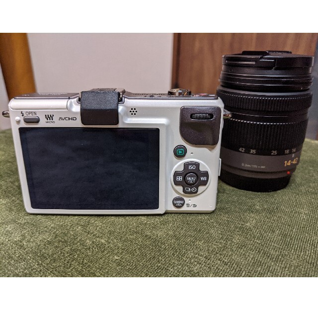 Panasonic(パナソニック)のLUMIX　GF2 ダブルレンズキット　ジャンク品 スマホ/家電/カメラのカメラ(ミラーレス一眼)の商品写真