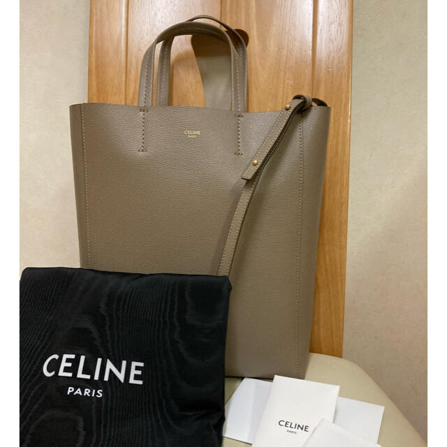 celine(セリーヌ)の美品　セリーヌ　スモールカバ　トープ レディースのバッグ(ショルダーバッグ)の商品写真