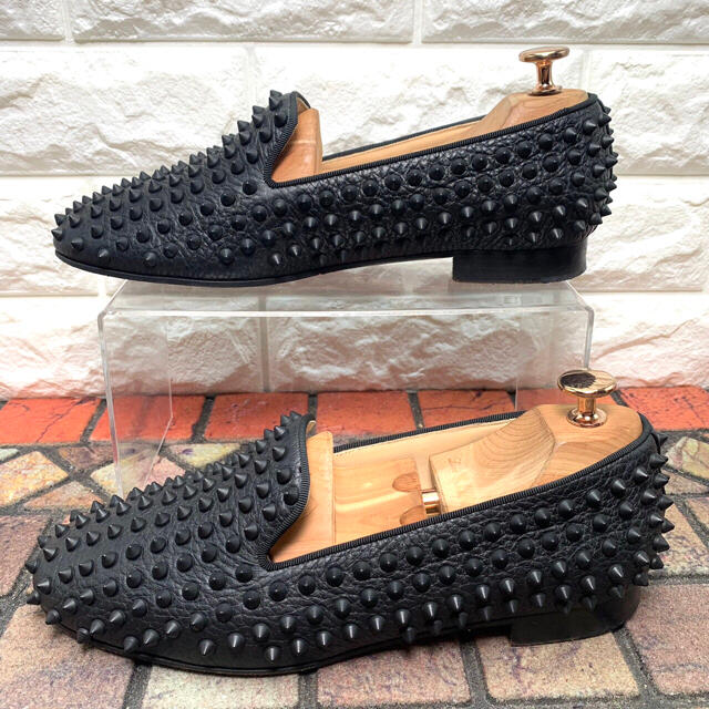 ショッピング卸売 Christian Louboutin ゴールドスタッズ ペイズリー