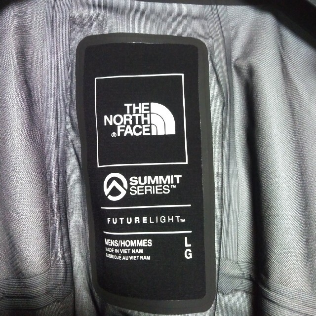 THE NORTH FACE(ザノースフェイス)のノースフェイス　フューチャーライトL5ジャケット　新品未使用サイズUSA L メンズのジャケット/アウター(ナイロンジャケット)の商品写真