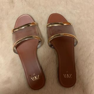 ザラ(ZARA)のZARA クリアサンダル フラットサンダル 37 ゴールド(サンダル)