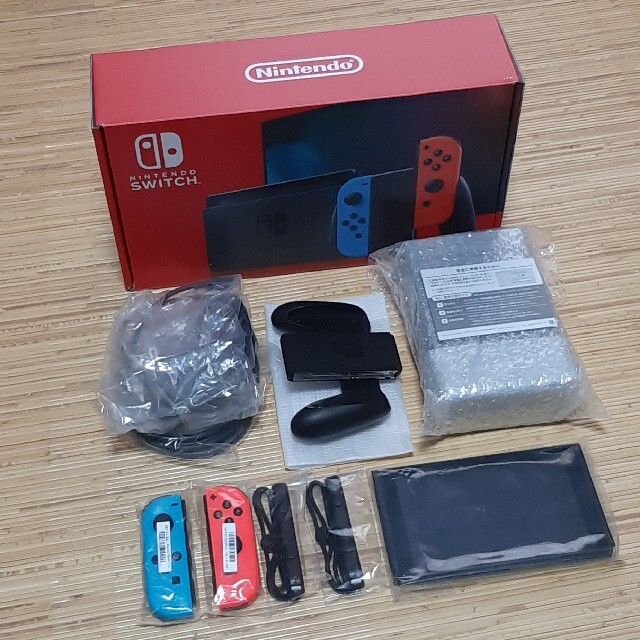 美品 任天堂スイッチ Nintendo Switch ネオン