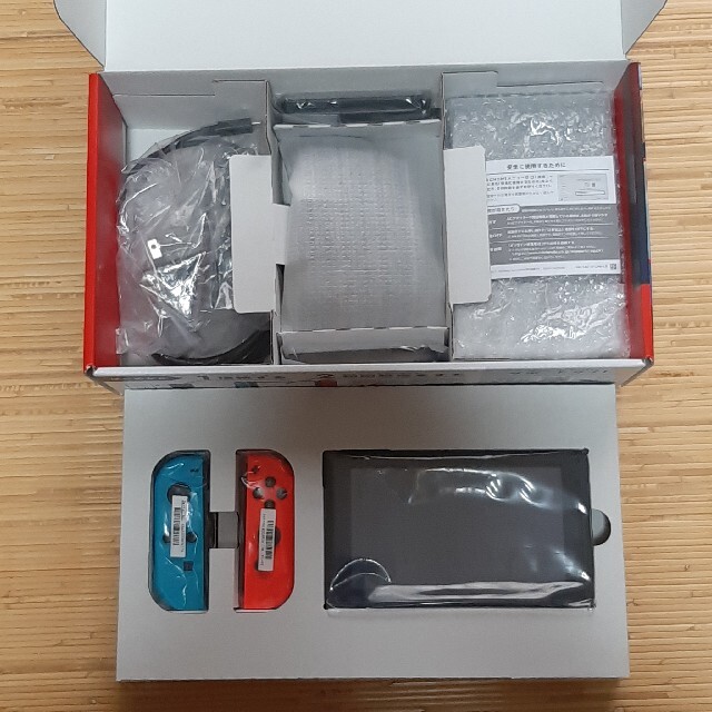 美品 任天堂スイッチ Nintendo Switch ネオン