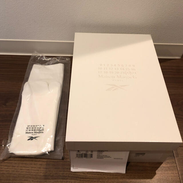 メゾンマルジェラ　リーボック　スニーカー　tabi ホワイト　完売　24cm