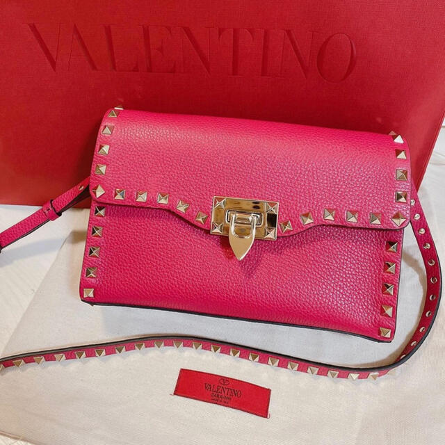 VALENTINO バッグ　ショルダーバッグ　ピンク