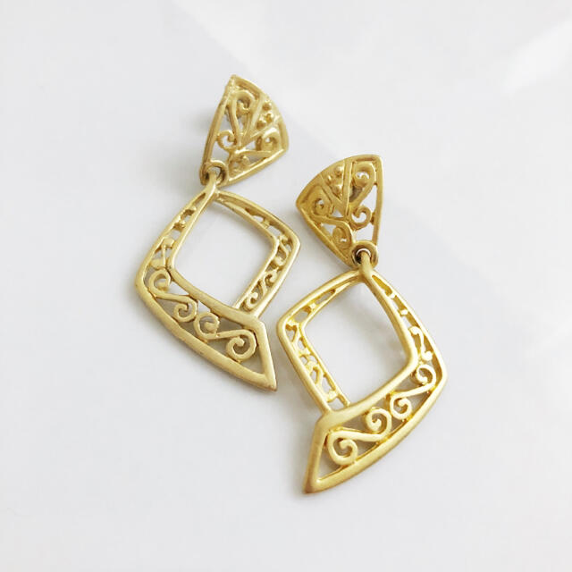 Retro ＊ mat gold pierce レディースのアクセサリー(ピアス)の商品写真