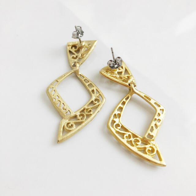 Retro ＊ mat gold pierce レディースのアクセサリー(ピアス)の商品写真