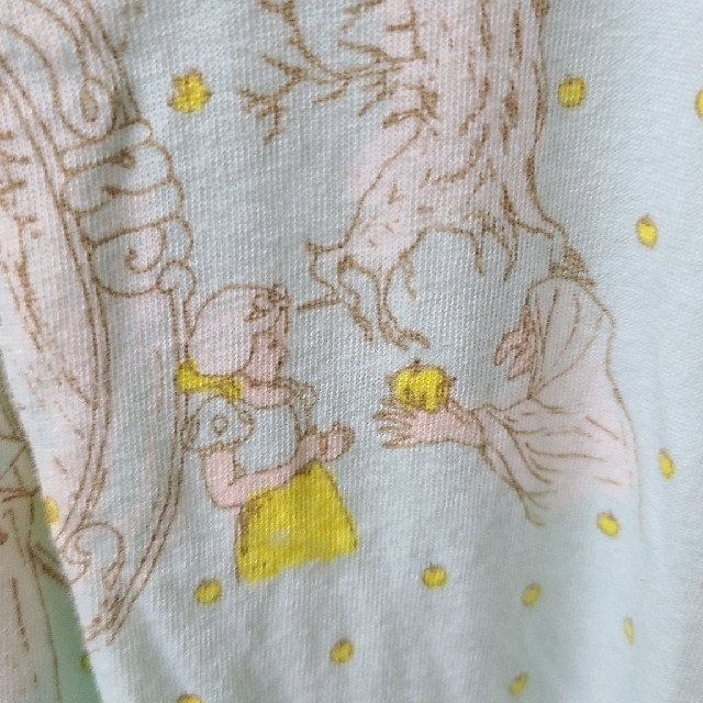 UNIQLO(ユニクロ)のディズニー　アリス　白雪姫　Tシャツ　2点セット　UNIQLO レディースのトップス(Tシャツ(長袖/七分))の商品写真