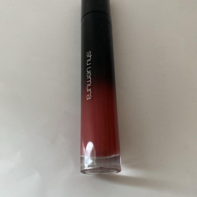 shu uemura(シュウウエムラ)のシュウウエムラ　マット　シュプリア　MBR 01 コスメ/美容のベースメイク/化粧品(リップグロス)の商品写真