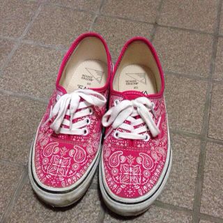 ヴァンズ(VANS)のVANS×AEコラボシューズ ピンク♡(スニーカー)