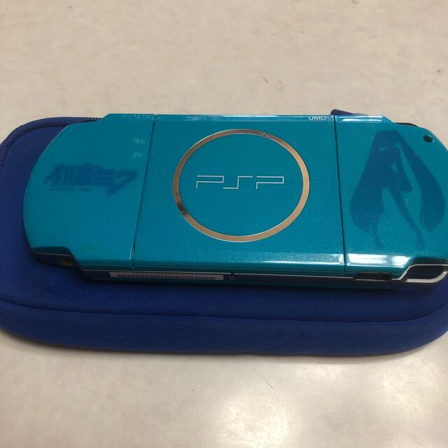 PlayStation Portable(プレイステーションポータブル)の希少　PSP3000初音ミクモデル エンタメ/ホビーのゲームソフト/ゲーム機本体(携帯用ゲーム機本体)の商品写真