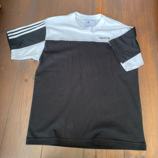 adidas(アディダス)のadidas Tシャツ　　早い者勝ちです！値下げしました！ メンズのトップス(Tシャツ/カットソー(半袖/袖なし))の商品写真