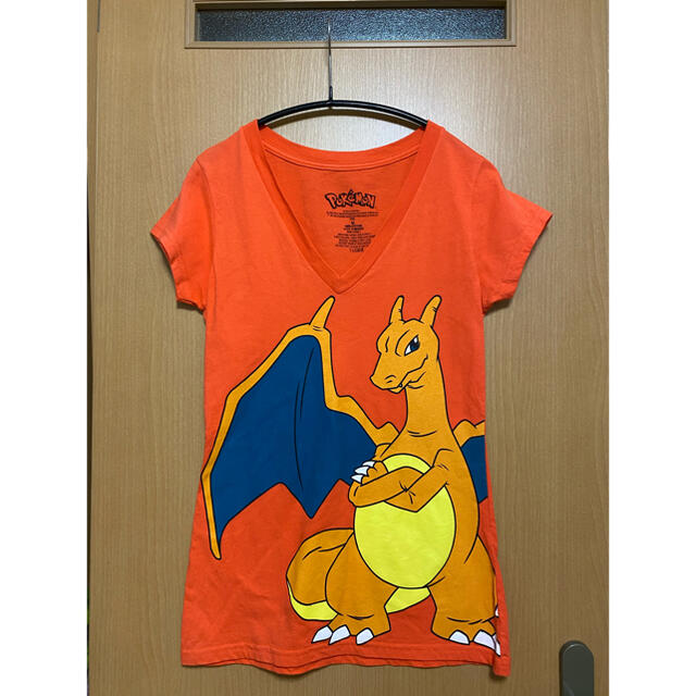 ポケモン　リザードン　Tシャツ　炎タイプ メンズのトップス(Tシャツ/カットソー(半袖/袖なし))の商品写真