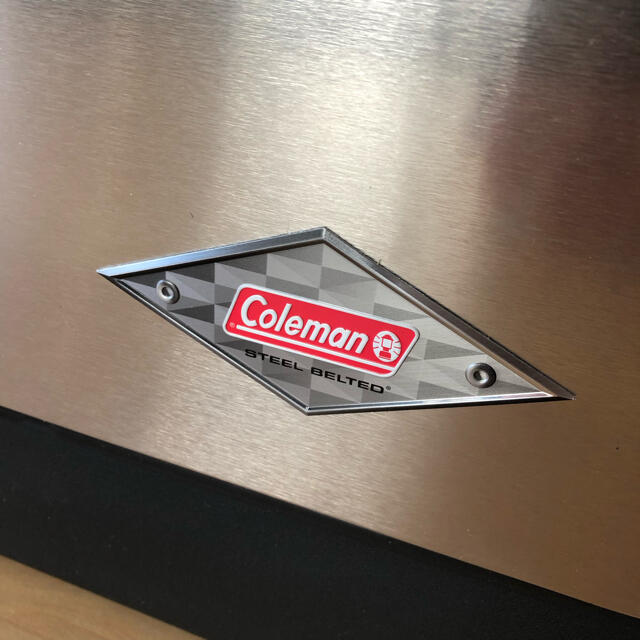 Coleman(コールマン)の 【新品】Coleman 54QT スチールベルト   クーラー スポーツ/アウトドアのアウトドア(その他)の商品写真