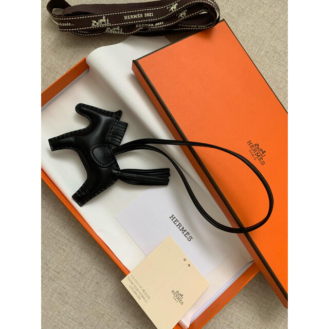 Hermes(エルメス)のエルメス ロデオチャーム  ブラック PM (SO BLACK) レディースのアクセサリー(チャーム)の商品写真