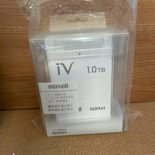ホワイト　maxell iVDR-S カラーカセットHDD アイヴィ 1TB