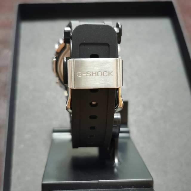 G-SHOCK(ジーショック)のdw-5600bb  ハーフメタルカスタム メンズの時計(腕時計(デジタル))の商品写真