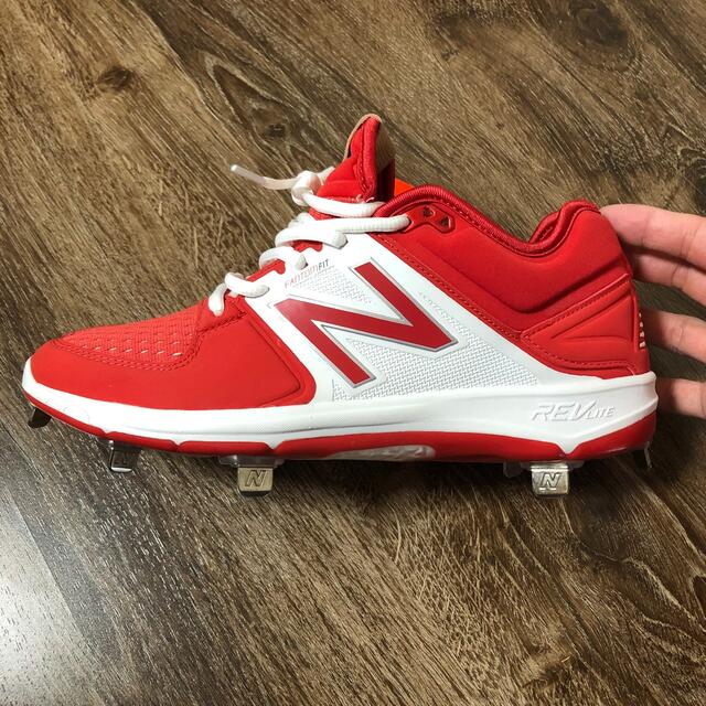 New Balance(ニューバランス)の新品！ニューバランス　野球スパイク　26センチ スポーツ/アウトドアの野球(シューズ)の商品写真