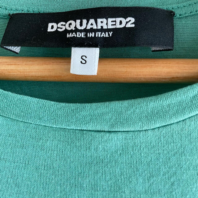 DSQUARED2(ディースクエアード)のディースクエアード★シャツ★グリーン レディースのトップス(Tシャツ(半袖/袖なし))の商品写真