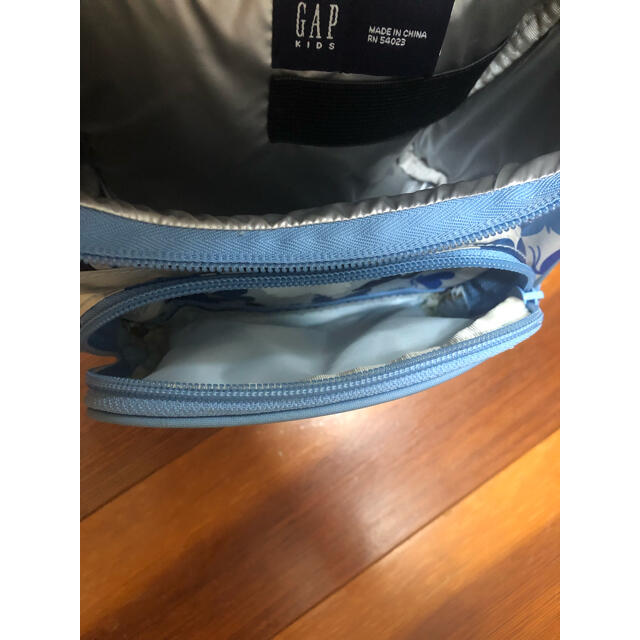 GAP(ギャップ)のカバン レディースのバッグ(ショルダーバッグ)の商品写真