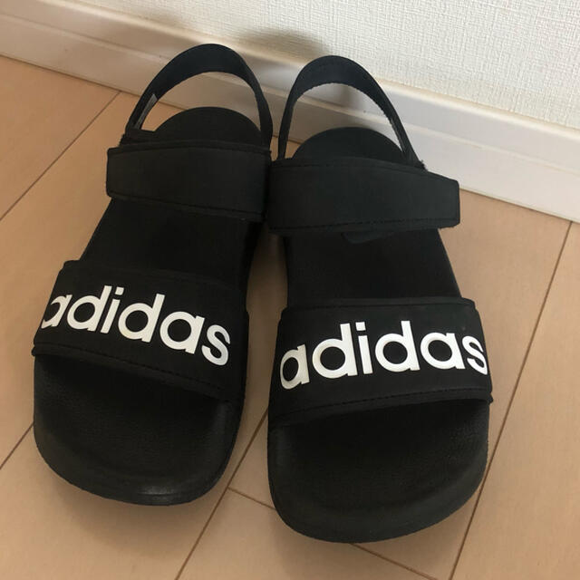 adidas(アディダス)のadidas  サンダル　サイズ24cm メンズの靴/シューズ(ビーチサンダル)の商品写真