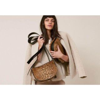 未使用 VASIC ヴァジック  レイ ファー ショルダーバッグ  レオパード(ショルダーバッグ)