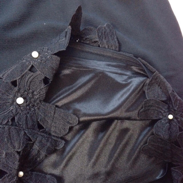 GRL(グレイル)の裾レースタイトスカート レディースのスカート(ひざ丈スカート)の商品写真