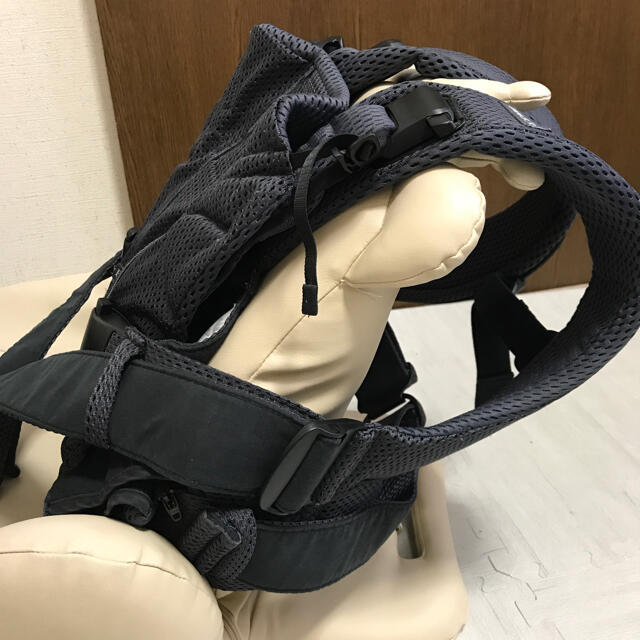 BABYBJORN(ベビービョルン)のベビージョルン　抱っこ紐　ベビーキャリアONE KAI AIR キッズ/ベビー/マタニティの外出/移動用品(抱っこひも/おんぶひも)の商品写真