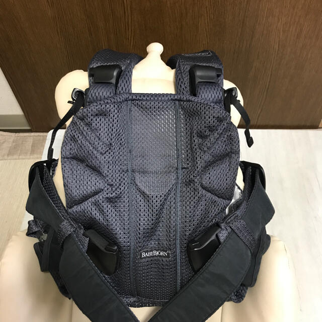 BABYBJORN(ベビービョルン)のベビージョルン　抱っこ紐　ベビーキャリアONE KAI AIR キッズ/ベビー/マタニティの外出/移動用品(抱っこひも/おんぶひも)の商品写真