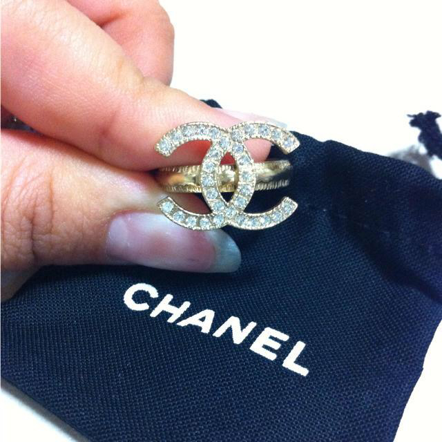 CHANEL(シャネル)の新品 ゴールドシャネルリング レディースのアクセサリー(リング(指輪))の商品写真