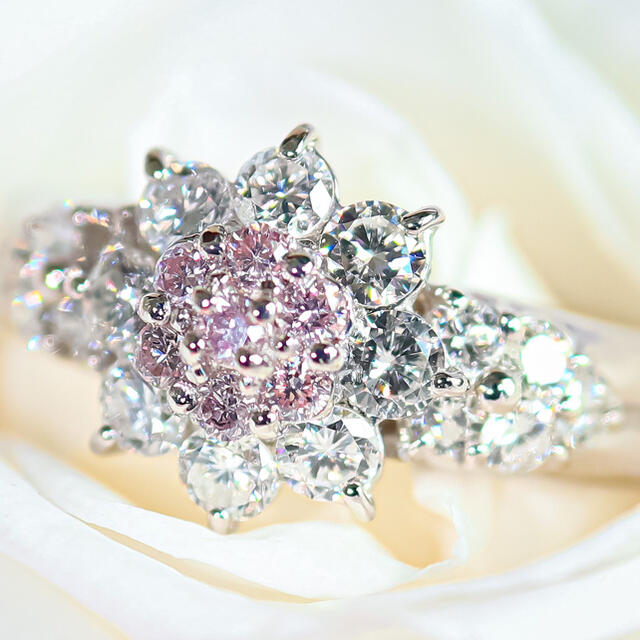 高品質天然ピンクダイヤモンド　プラチナリング レディースのアクセサリー(リング(指輪))の商品写真