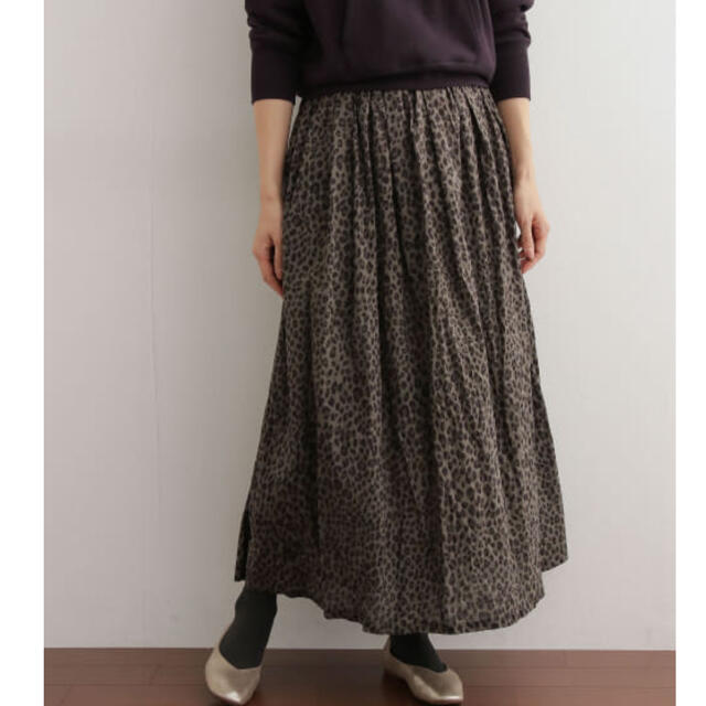 URBAN RESEARCH DOORS(アーバンリサーチドアーズ)のDOORS mizuiro-ind 別注leopard skirt レディースのスカート(ロングスカート)の商品写真