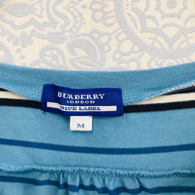 BURBERRY BLUE LABEL(バーバリーブルーレーベル)のバーバリーブルーレーベル ボーダー柄 Vネック カットソー M ブルー Tシャツ レディースのトップス(カットソー(半袖/袖なし))の商品写真