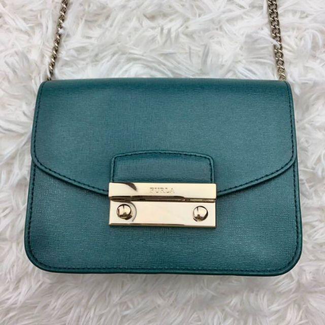 ✨タグ付き✨FURLA フルラ　メトロポリス　ショルダーバッグ　レッド　レザー