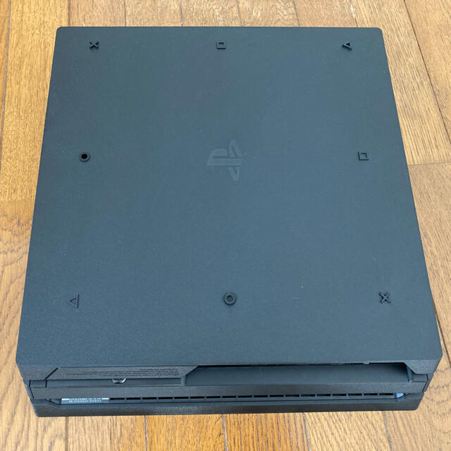 PlayStation4(プレイステーション4)のSONY PlayStation4 Pro 本体 CUH-7200BB01 エンタメ/ホビーのゲームソフト/ゲーム機本体(家庭用ゲーム機本体)の商品写真