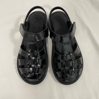 ザラ(ZARA)のZARA グルカサンダル　35(サンダル)